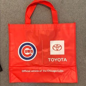 Cubs Toyota tote from auto show